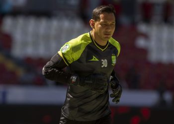 Renueva Rodolfo Cota con el Club León por cinco años más