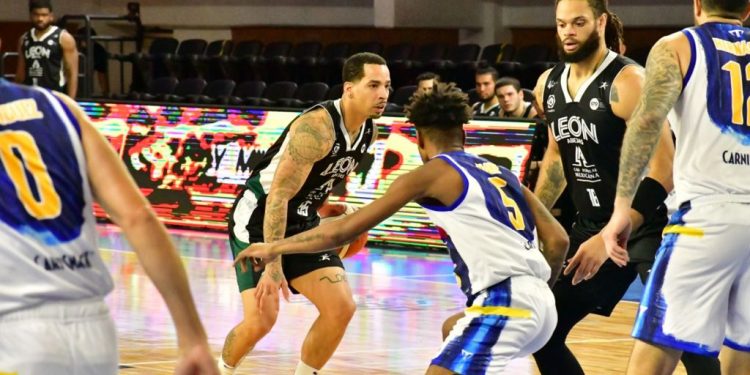 Con autoridad, Abejas de León se impone a Astros y sigue en estado de gracia