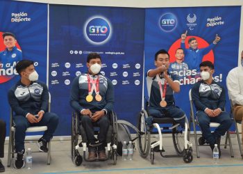 Deportistas Paralímpicos comparten experiencias de Tokio 2020 con jóvenes