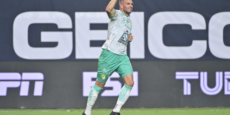 Emmanuel Gigliotti, el nuevo amuleto del León en las finales