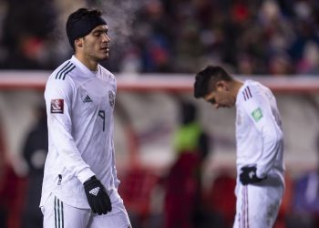 El Tri de ‘Tata’ Martino sucumbe en el frío de Canadá y cae al tercer sitio de la eliminatoria