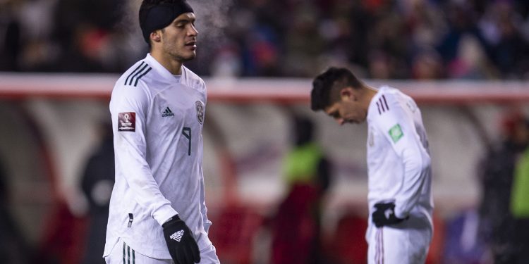 El Tri de ‘Tata’ Martino sucumbe en el frío de Canadá y cae al tercer sitio de la eliminatoria