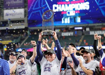 Los Bravos de Atlanta rompen sequía de 26 años en la Serie Mundial