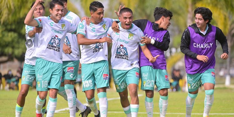 La Fiera juvenil toma ventaja ante Santos en los cuartos de final
