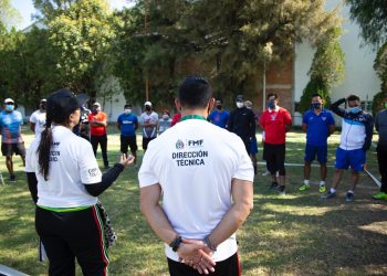 Se capacitan entrenadores de futbol en el marco de la Revelations Cup