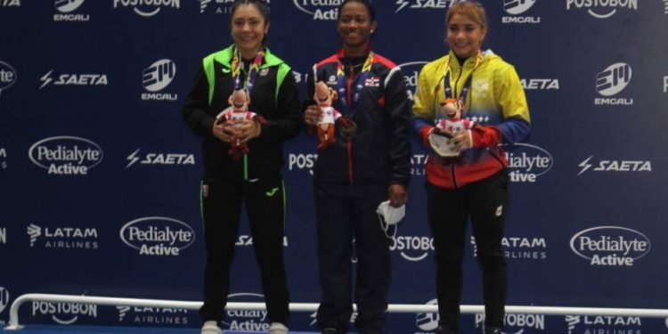 Yésica Hernández brilla en la tarima y obtiene la primera medalla para Guanajuato en Cali 2021