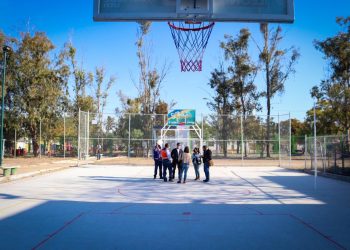 Entrega Comude León seis minideportivas rehabilitadas