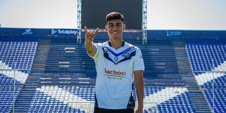 Los Toros del Celaya fortalecen el mediocampo con la joya peruana Jordan Giuvin