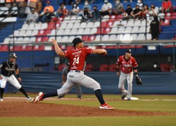 Se suma Leroy Cruz a la rotación de Bravos de León para 2022