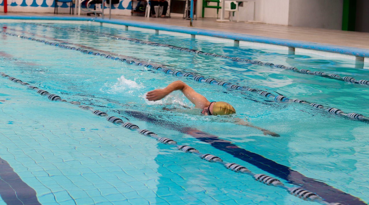 Participan 60 parejas en Rally Anfibio San Valentín en la deportiva Enrique Fernández Martínez