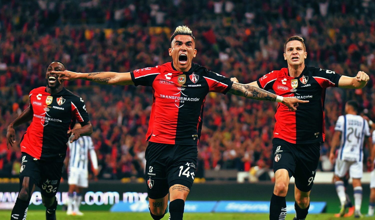 Atlas acaricia el bicampeonato al derrotar en la final de ida a Pachuca