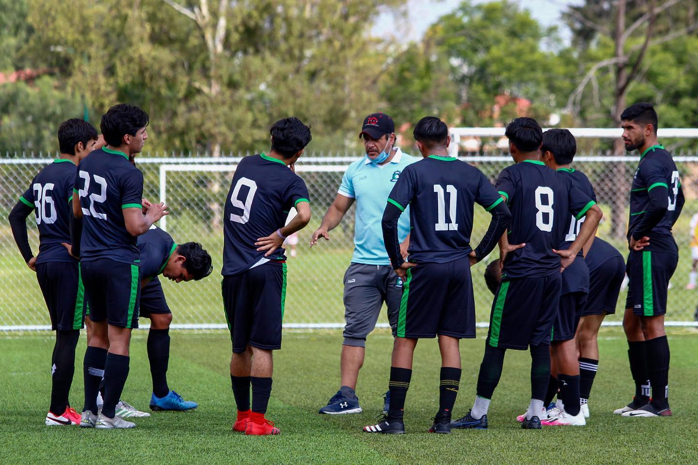 Víctor Morales deja el cargo de técnico del Atlético Leonés