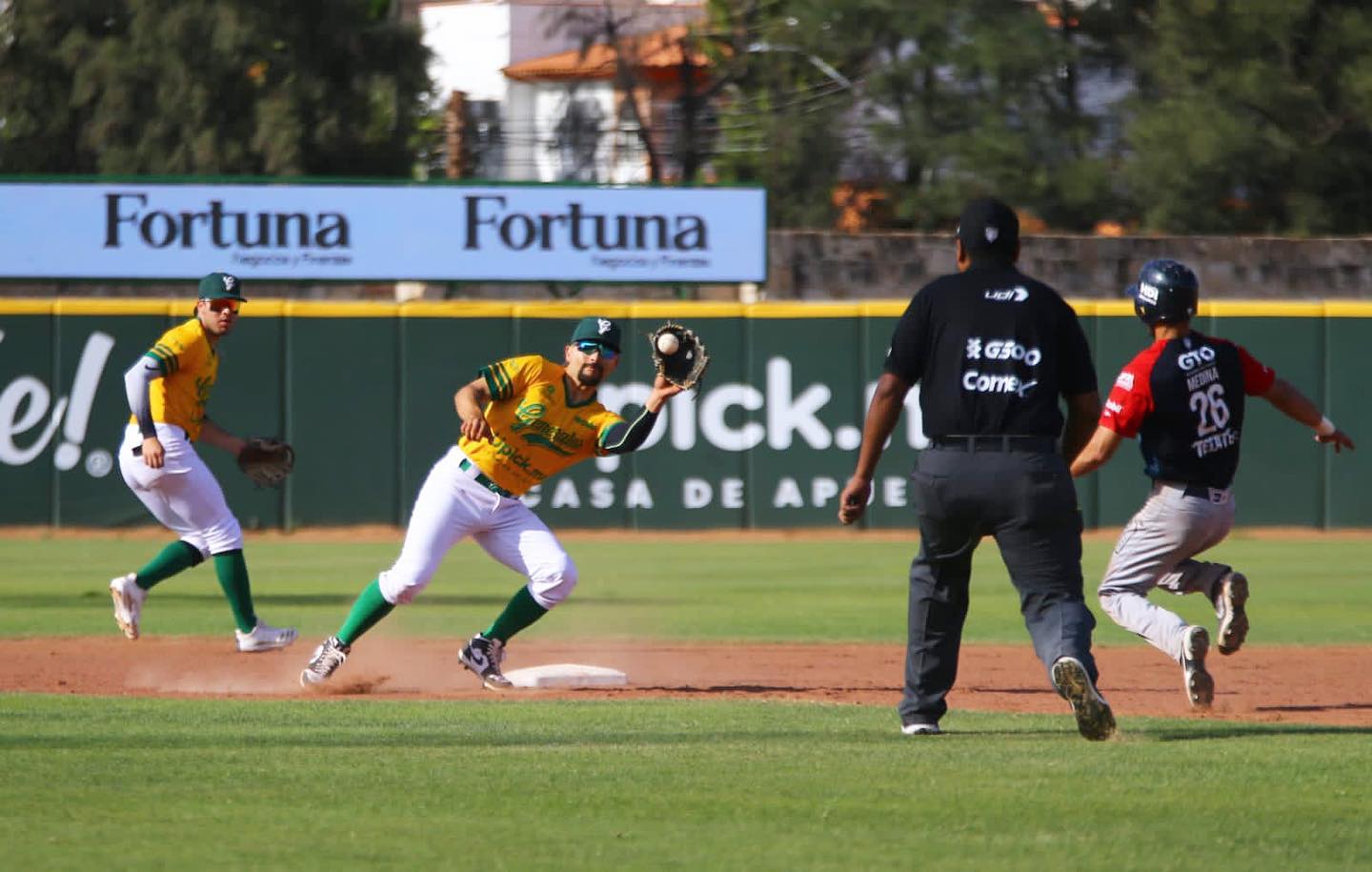 Bravos de León vence a Durango y consigue su primera serie de visita