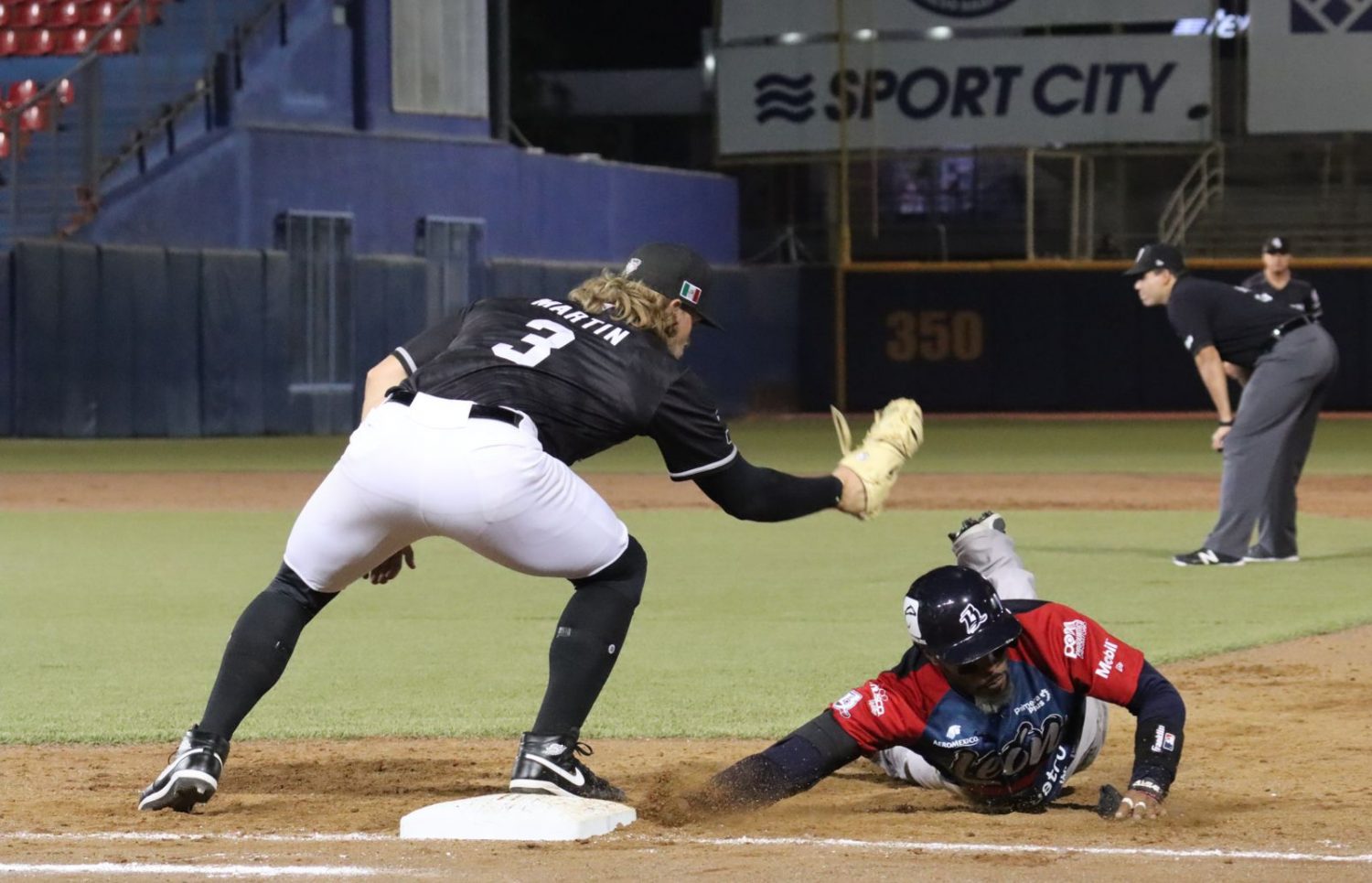 Se les escapa la victoria a Bravos de León en cierre para el olvido ante Oaxaca