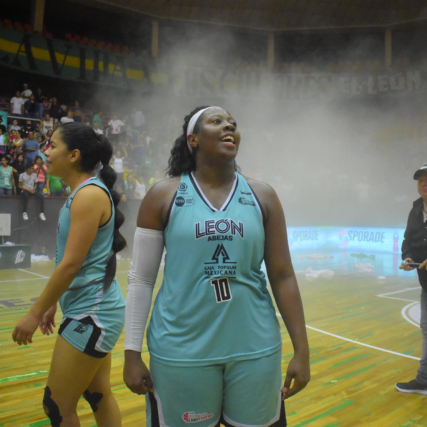 ¡Primera victoria!, Abejas vence a Panteras en el Domo de la Feria