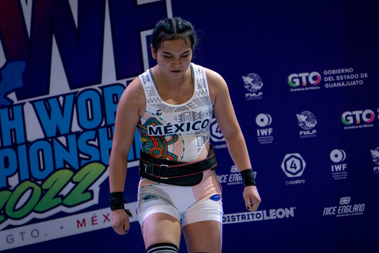 Vanessa Andrade se convierte en la octava mejor halterista del mundo en su categoría