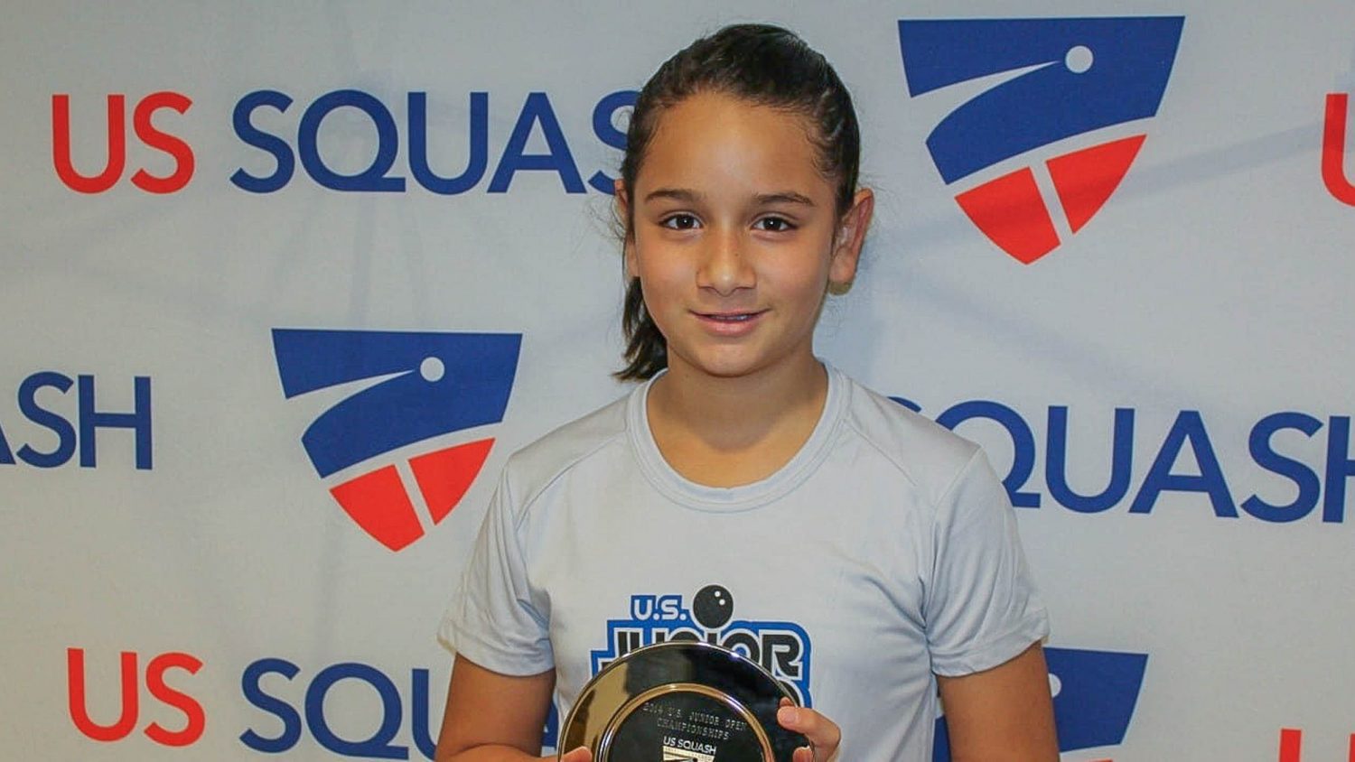Capitalina, Mariana Narváez, impone hegemonía en el squash nacional