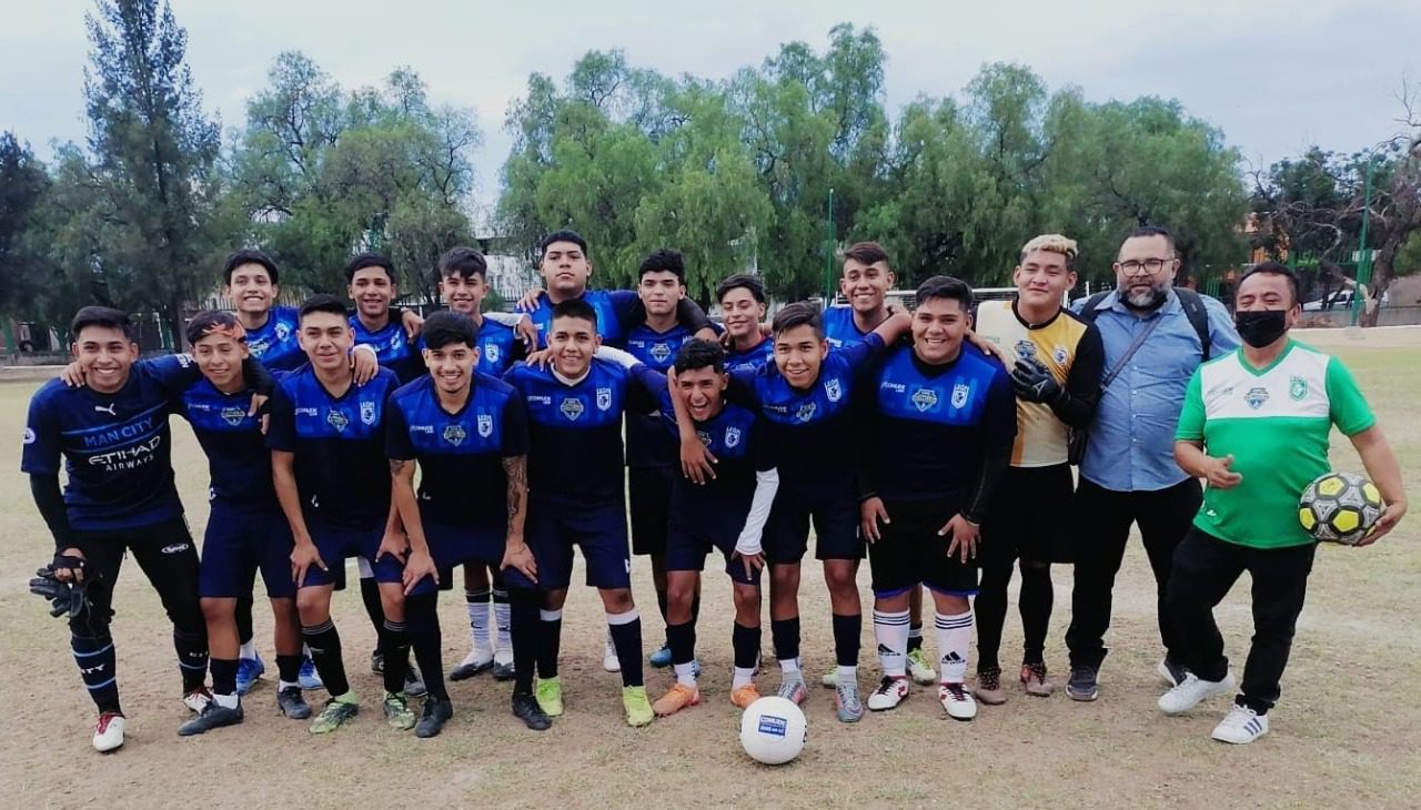 Se juegan las finales del torneo de futbol Estrellas de mi Delegación