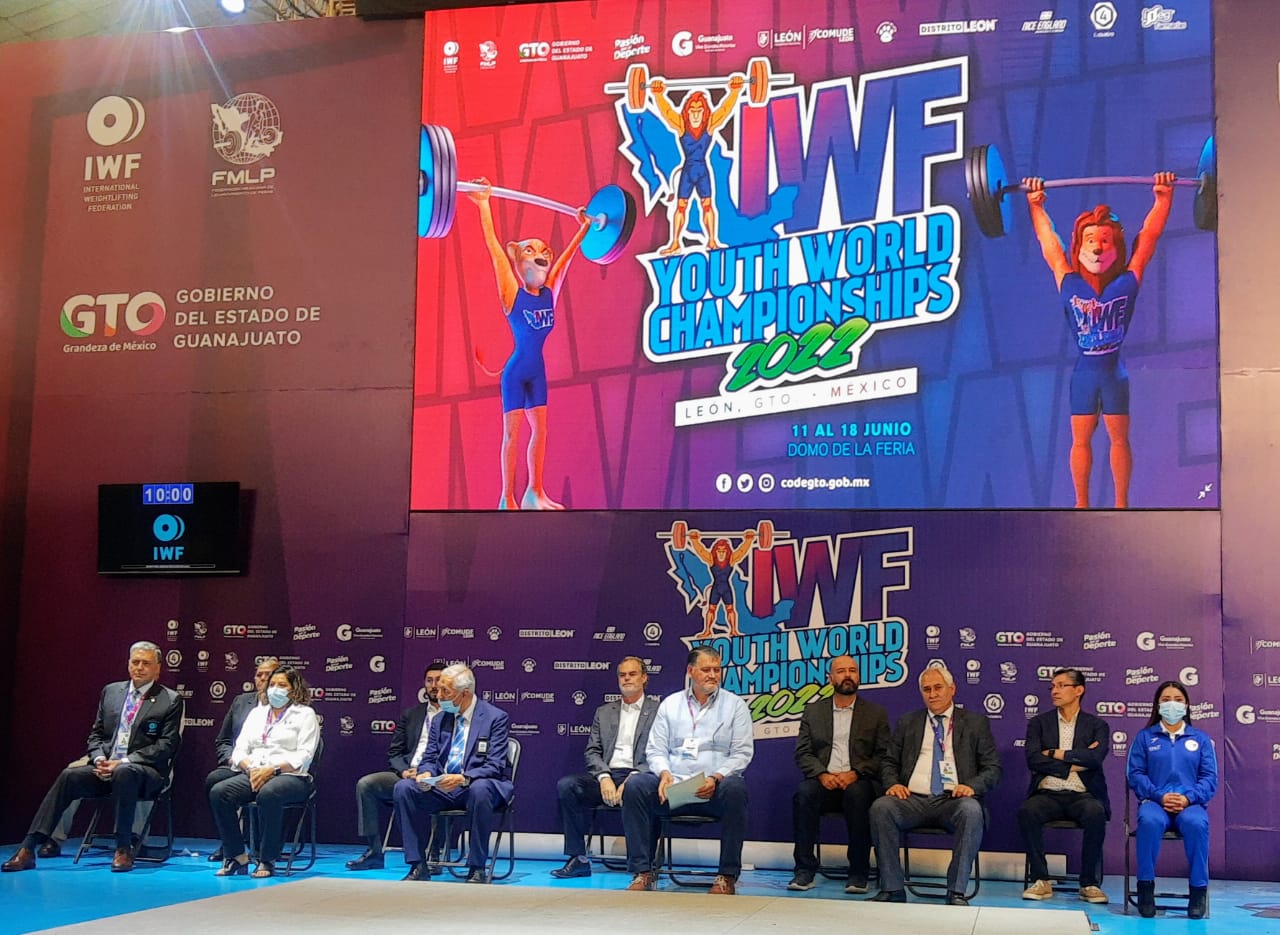 Con 20 nacionales, abre Mundial Sub 17 de Pesas en el Domo de la Feria