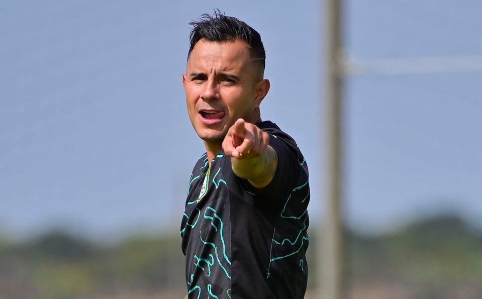 Celebra Luis Montes 11 años con León con su partido 400