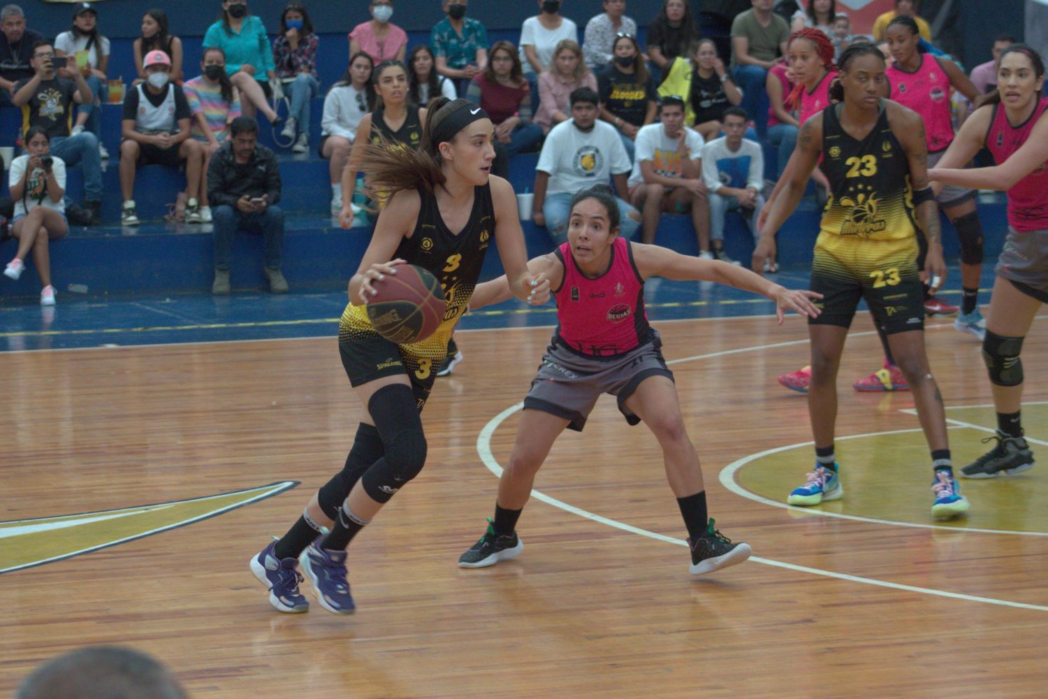 Propinan Mieleras de Guanajuato el segundo golpe a Regias rumbo al título de la LMBPF