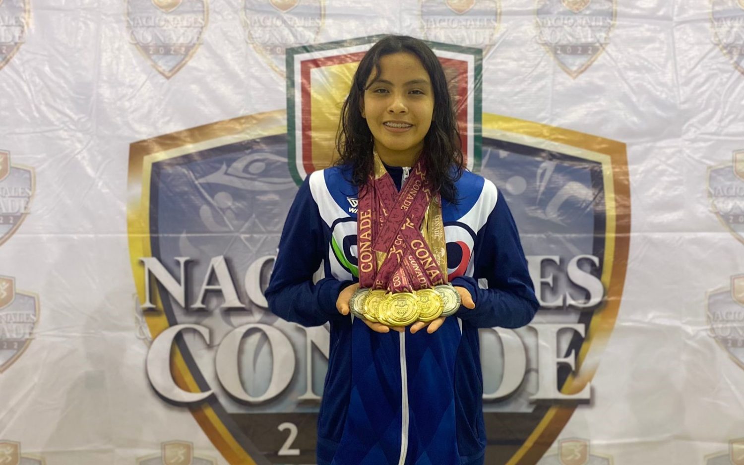 Ximena Pérez logra un top ten en el Mundial Junior de natación en Perú