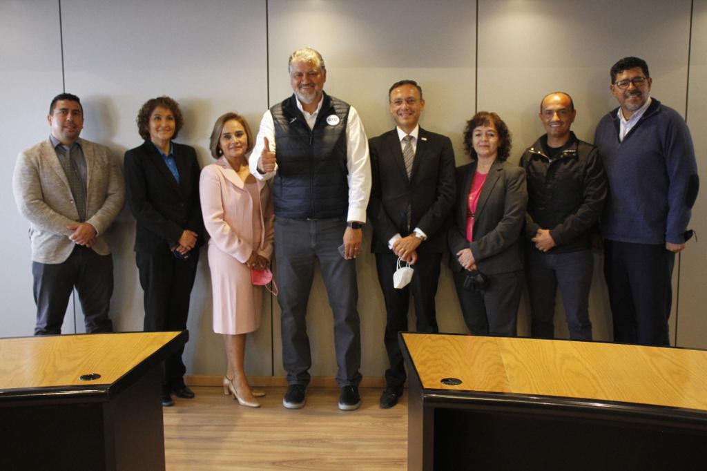 Firman CODE y Universidad De La Salle Bajío convenio en pro de la capacitación deportiva