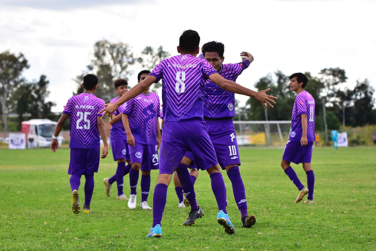 Club Suré golea a Necaxa y se mantiene entre los punteros del Grupo XII