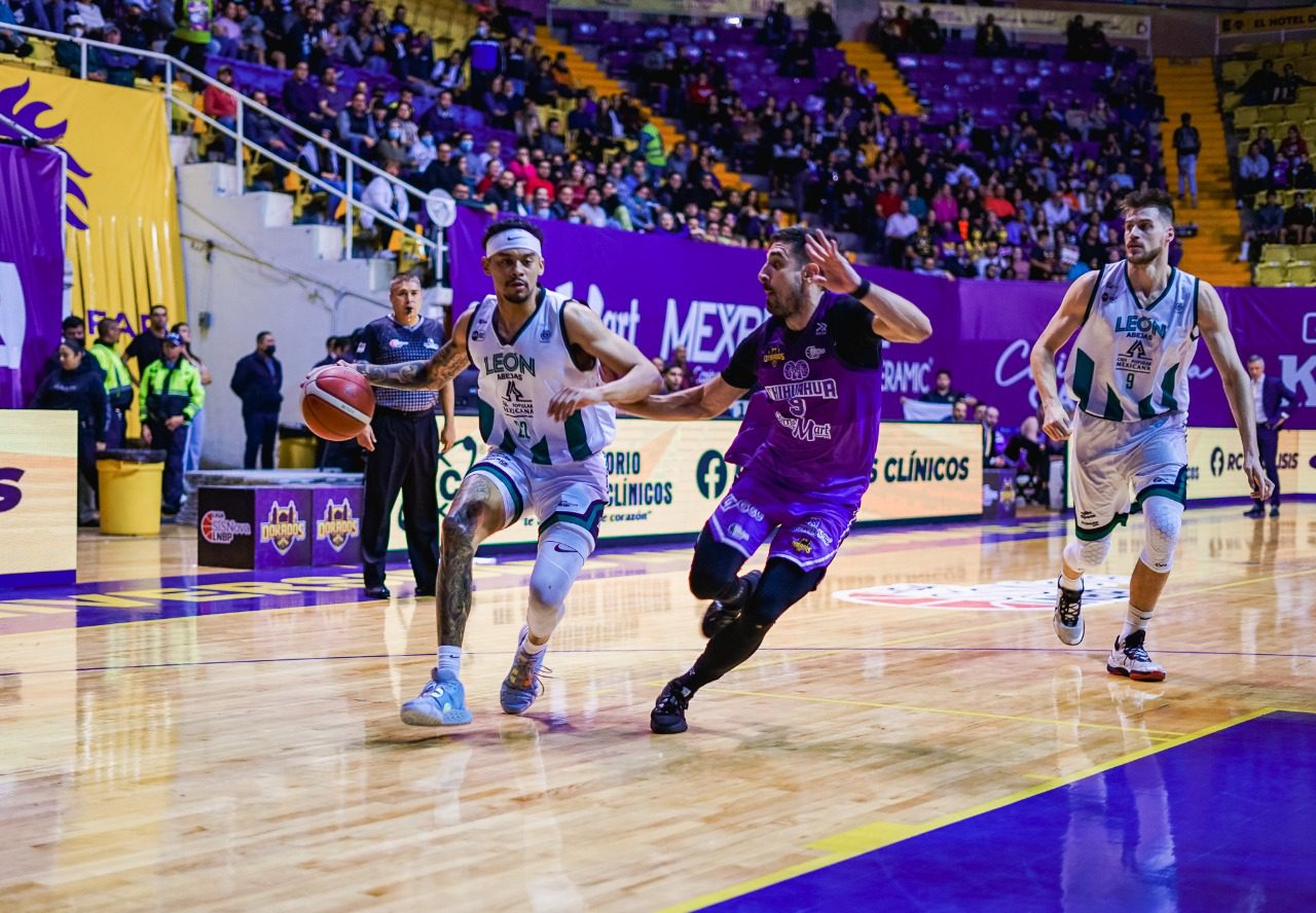 Abejas de León da golpe de autoridad y se trae el segundo juego de Chihuahua