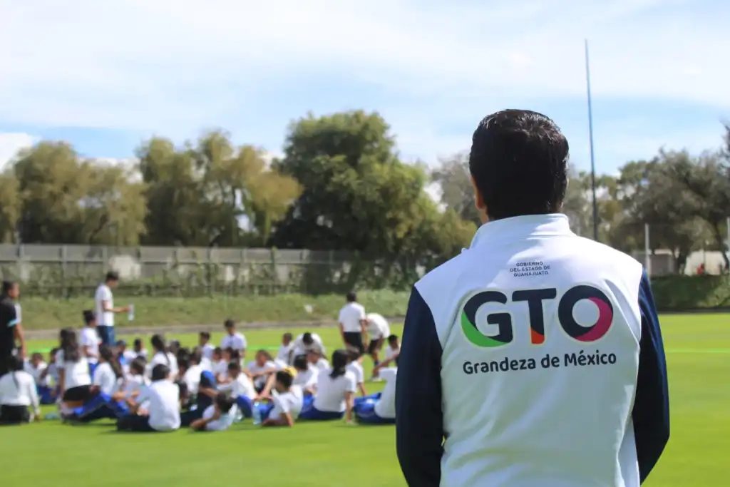Guanajuato y la Federación Mexicana de Fútbol pactan convenio por la educación