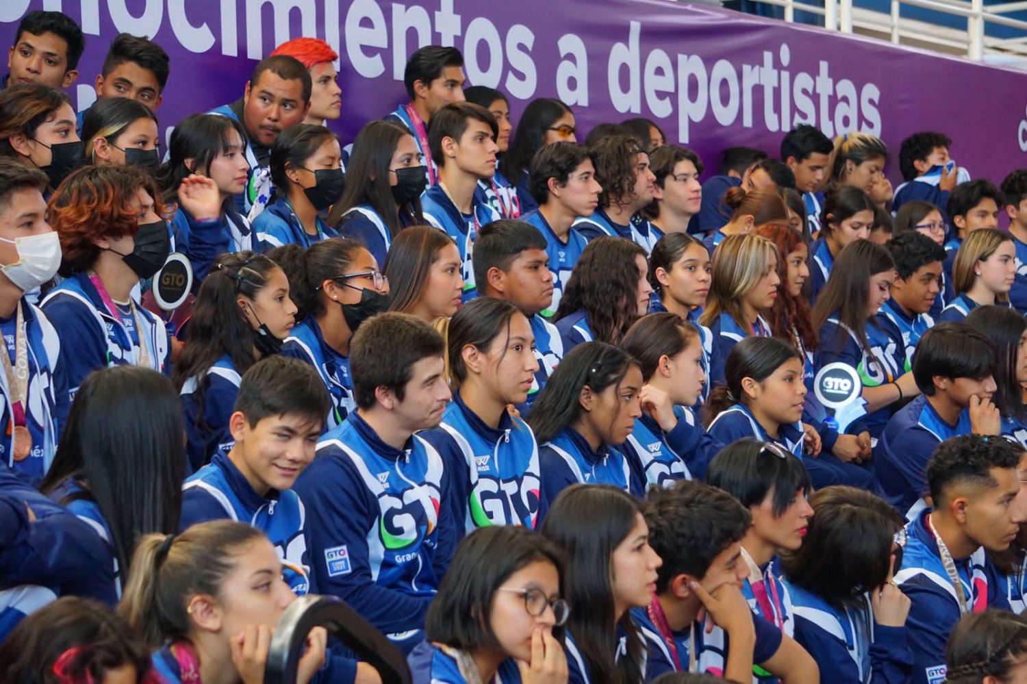 Premian esfuerzo de deportistas medallistas de JN y Encuentro indígena 2022