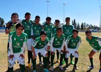 Cachorros de León golea a Calor León, pero no le alcanza para calificar a Copa Conecta