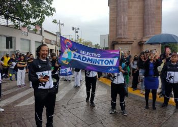 Con 400 deportistas, participa Comude León en desfile de la Revolución Mexicana