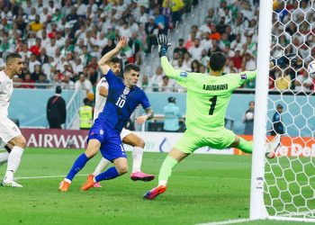 Estados Unidos se mete a octavos tras derrotar a Irán