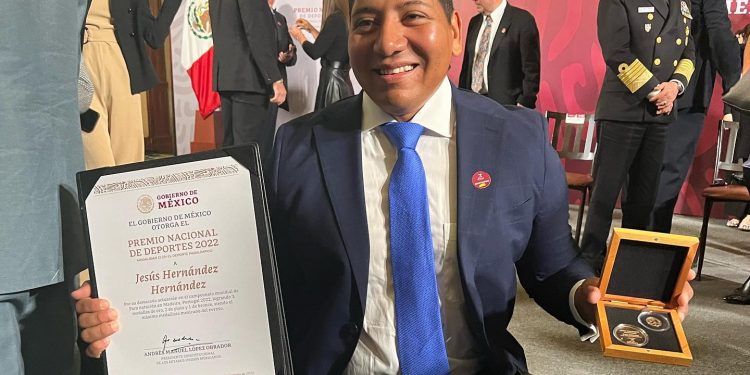Jesús Hernández recibe el Premio Nacional de Deportes 2022