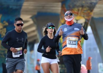 Cuevanense Francisco González, y fresera Paola Cordero, triunfan en el Medio Maratón Bachoco 2022