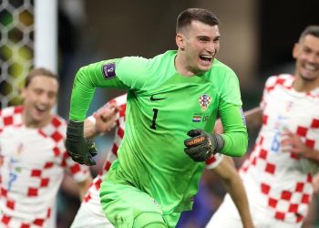 Croacia se especializa en penales y elimina a la favorita Brasil