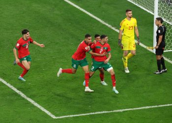 Marruecos se convierte en el caballo negro y elimina a España de Qatar 2022
