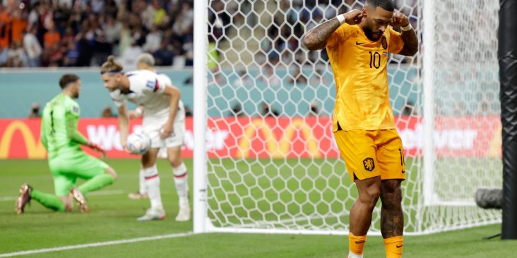 Países Bajos da cuenta de Estados Unidos y avanza a cuartos de final