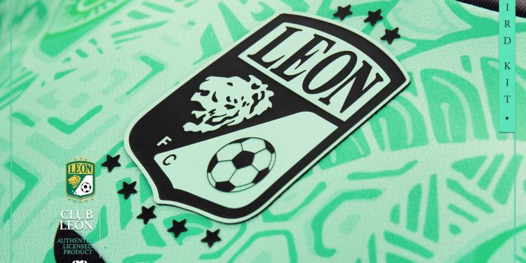 León estrena uniforme alternativo alusivo a artesanías de Oaxaca