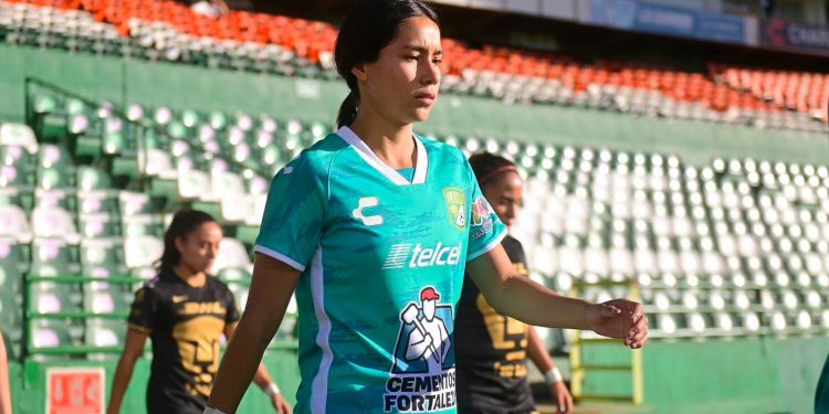 De portera a defensa lateral, la historia de superación de Isabela Esquivias