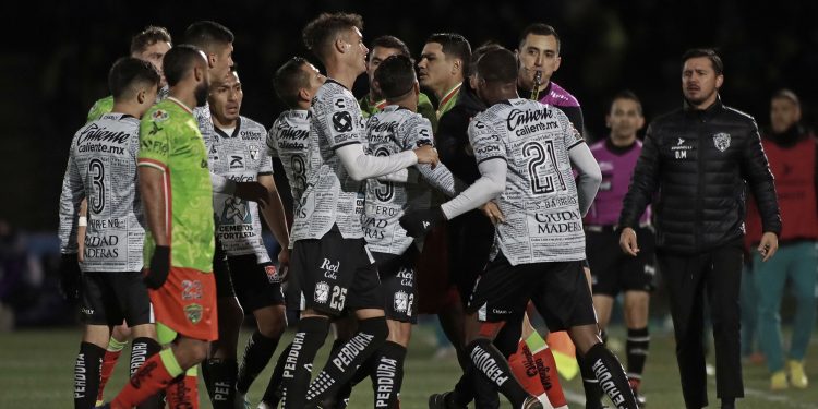 Amargo empate del León en casa de Bravos de Juárez