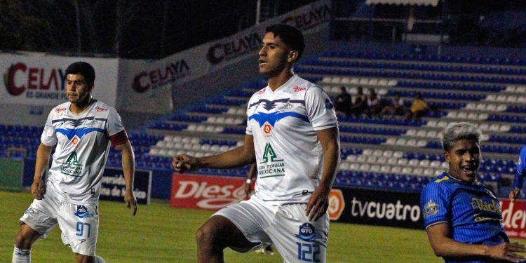 Con doblete de Sergio García, Lobos ULMX derrota a La Piedad