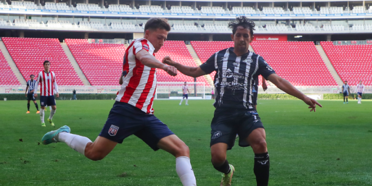 Celaya y Tapatío igualan en duelo por la cima