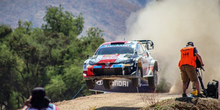 Sébastien Ogier toma la ventaja en el Rally México en la jornada de sábado