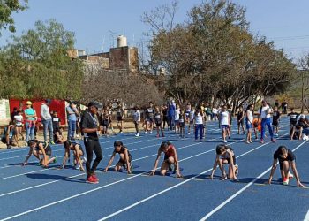 Reaperturan pista de la deportiva del Coecillo con más de 300 corredores
