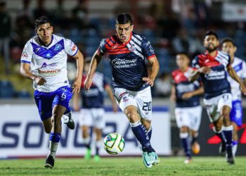 Celaya se aferra a la cima con victoria de último segundo ante Cimarrones
