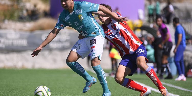 Regresa David Ramírez a las canchas con León tras una larga lesión