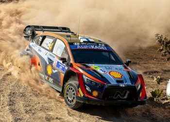 Sigue firme Esapekka Lappi y toma ventaja sobre Ogier en Rally México