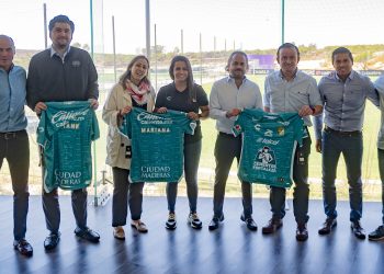 Visita Mikel Arriola a directiva del Club León